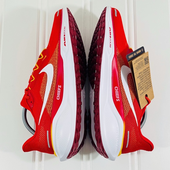 Nike Air Zoom Pegasus 41 Kansas City Chiefs NFL Running Sneakers Men’s Size 10.5 - Picture 9 of 10